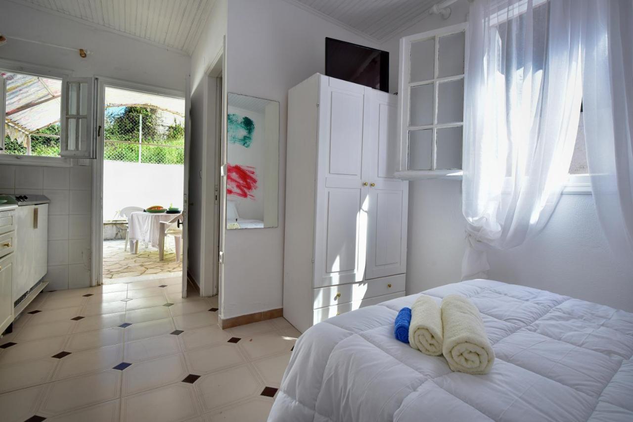 Merlyn Rooms Into The Nature, 100M From The Beach Dafníla Kültér fotó